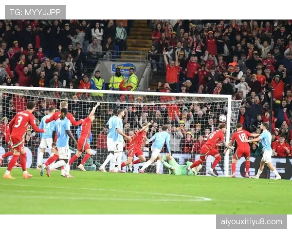 “英超社区杯”落幕，草根球队在英超俱乐部主场体验职业赛制。